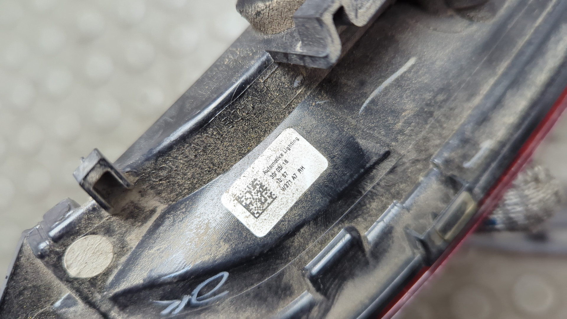 Фонарь задний внутренний правый