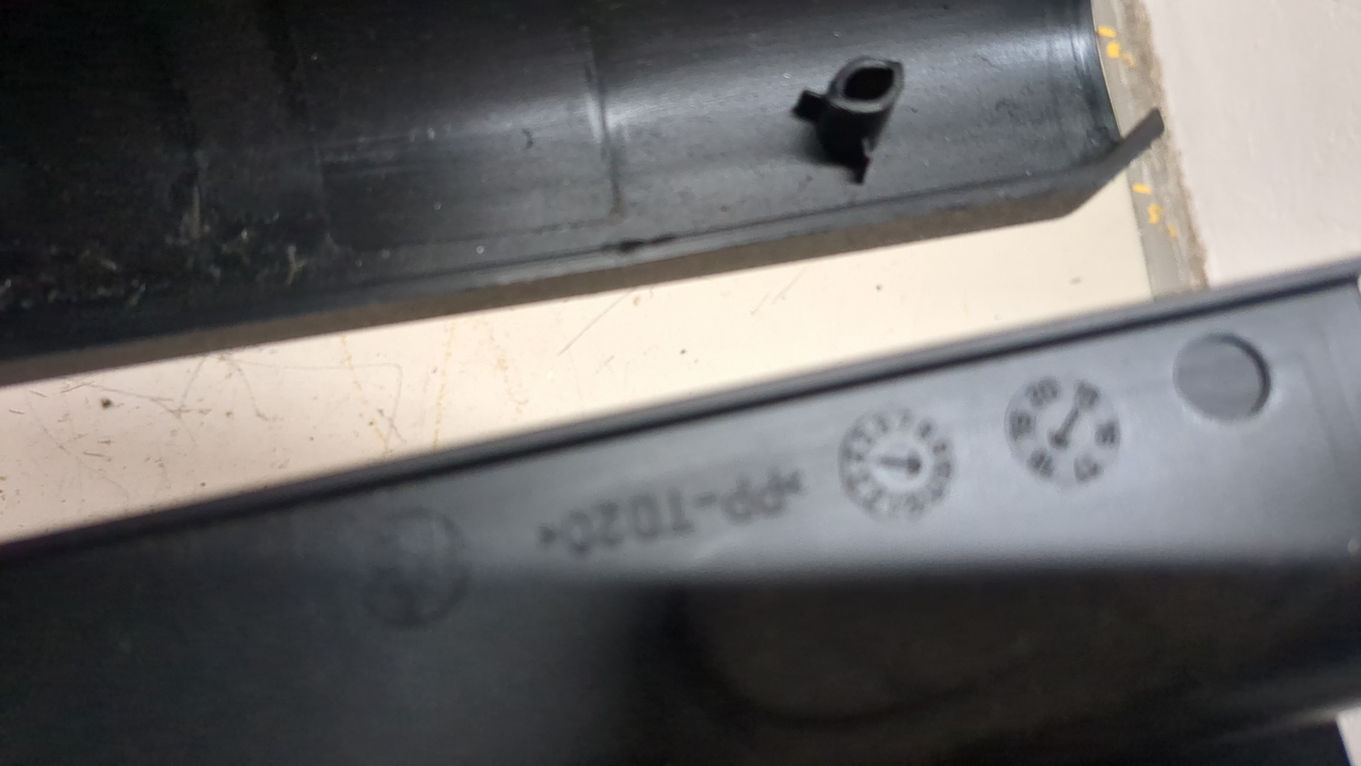 Кожух рулевой колонки