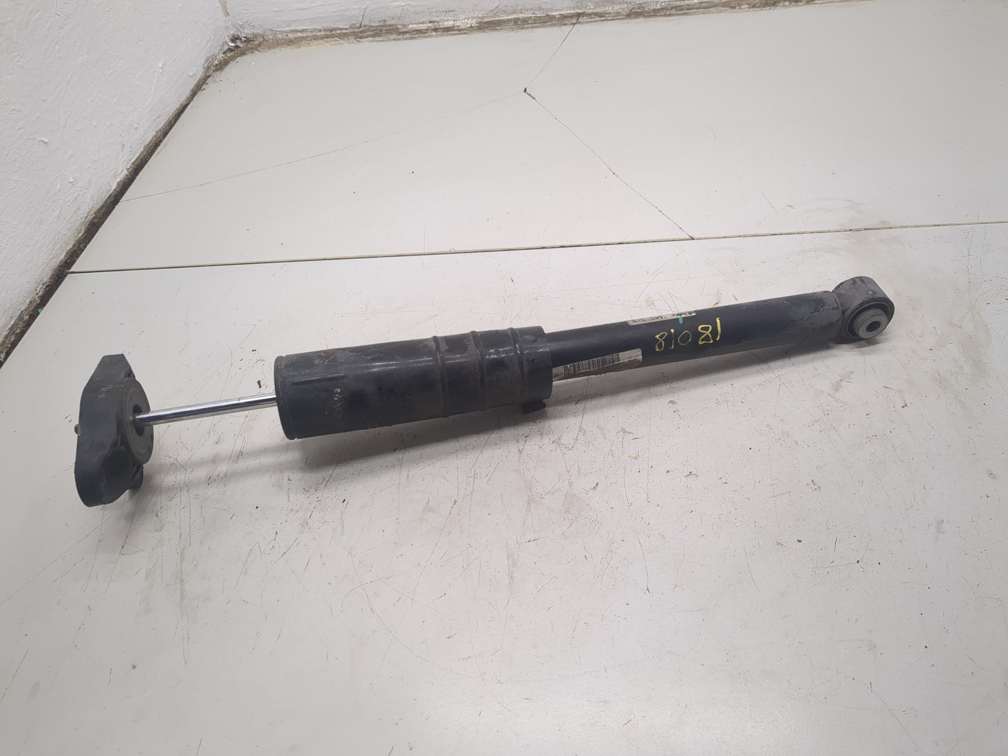 Амортизатор задний (стойка)