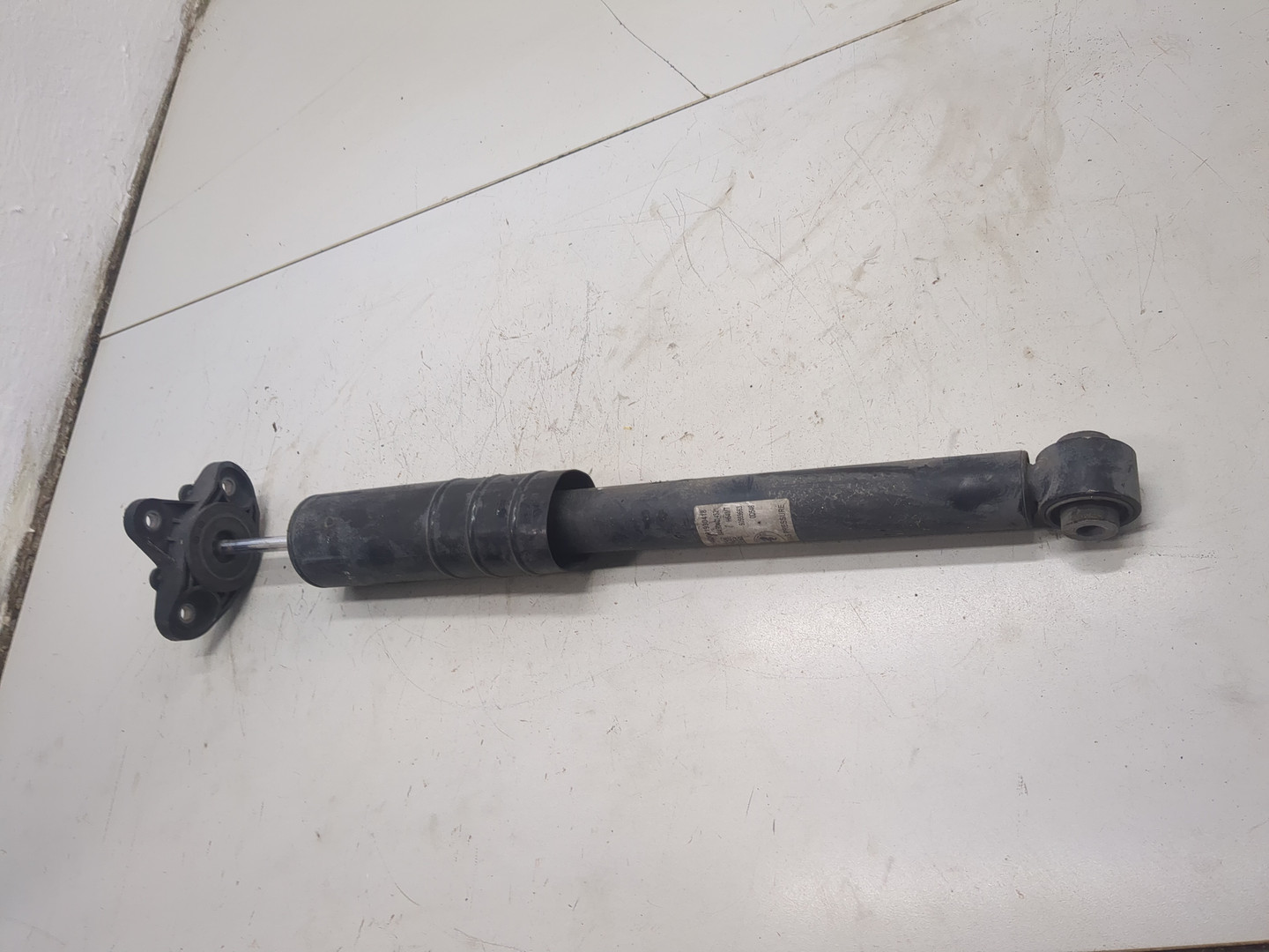 Амортизатор задний (стойка)