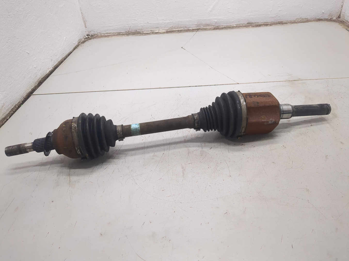 Полуось передняя левая