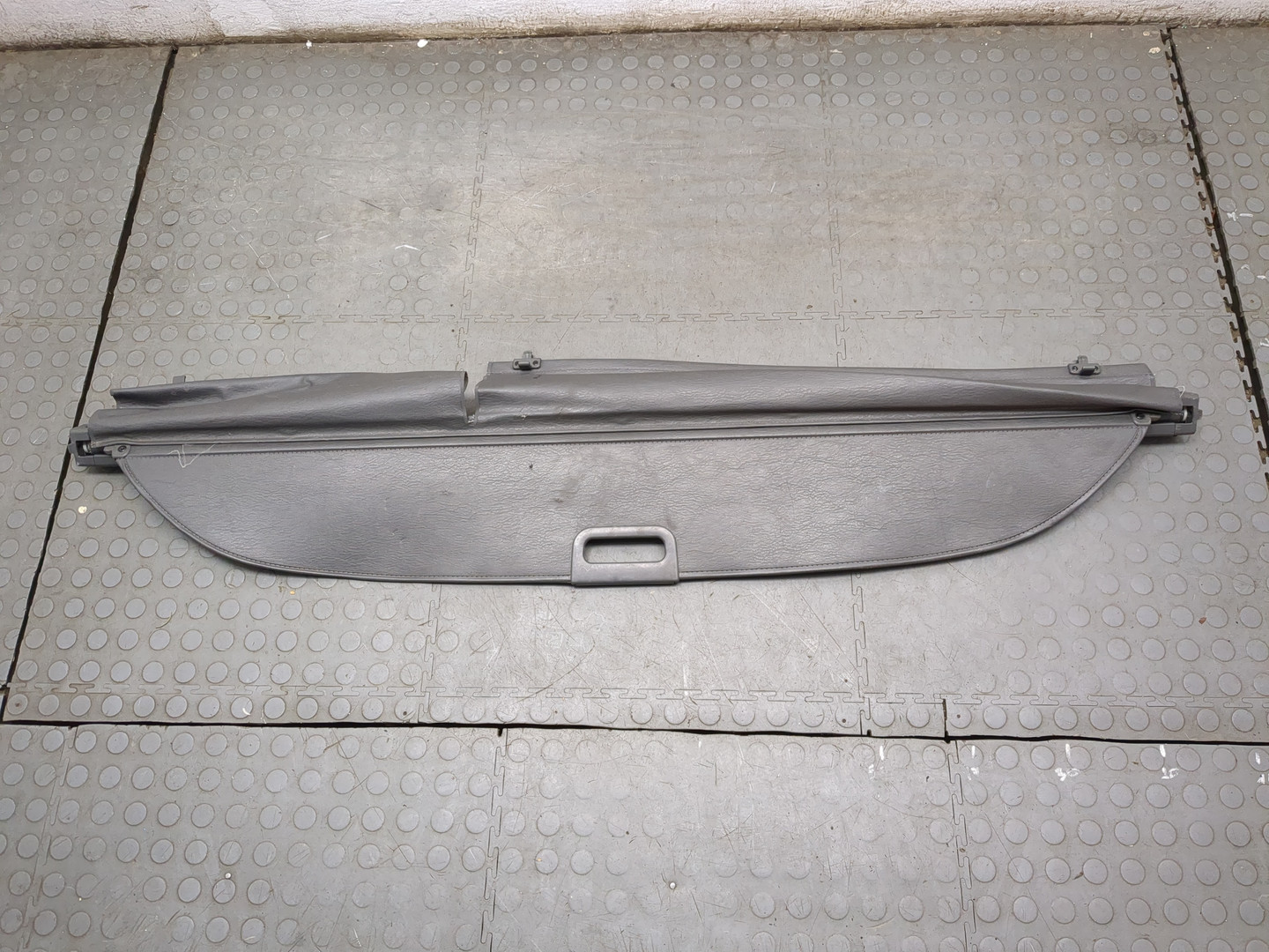 Шторка багажника