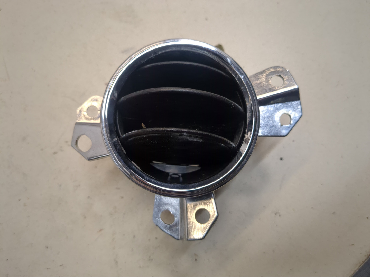 Дефлектор воздушный