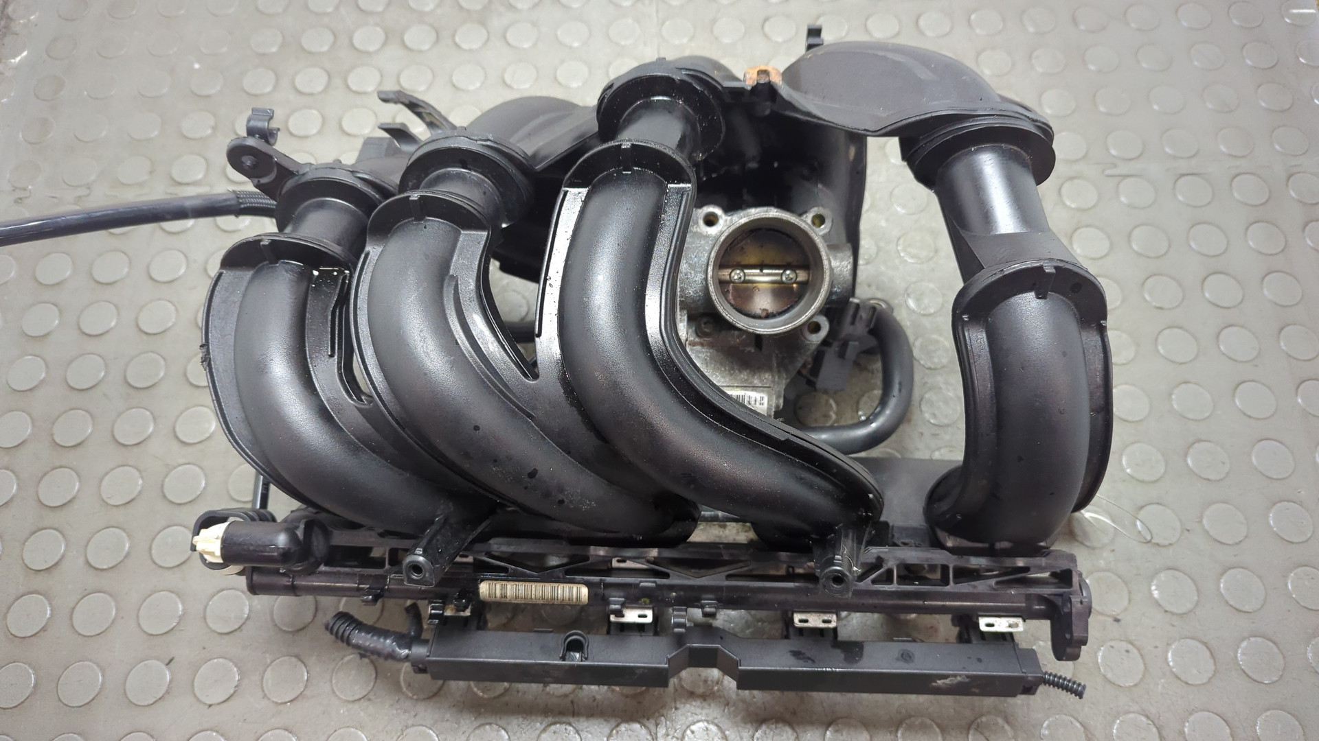 Коллектор впускной