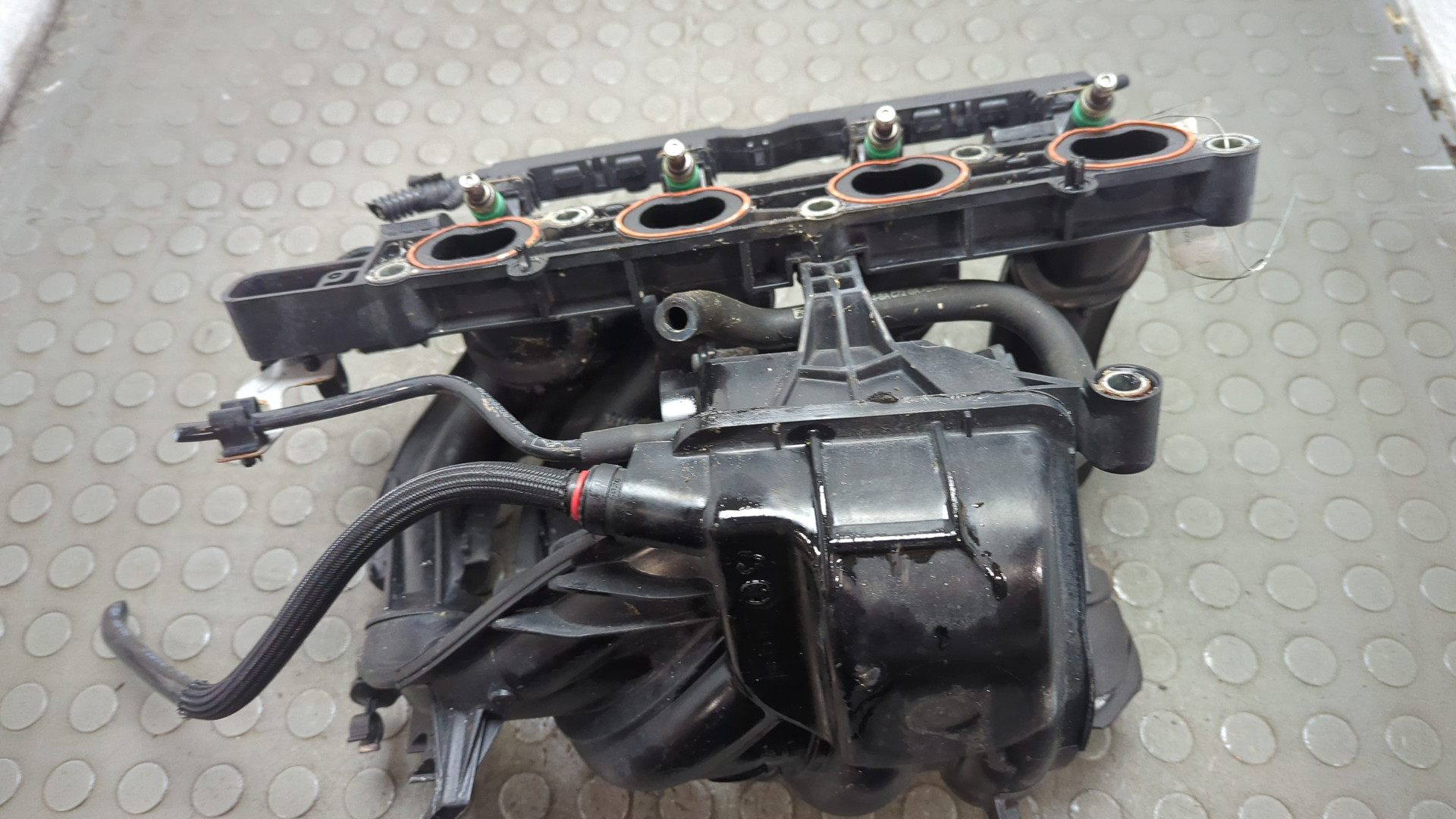 Коллектор впускной