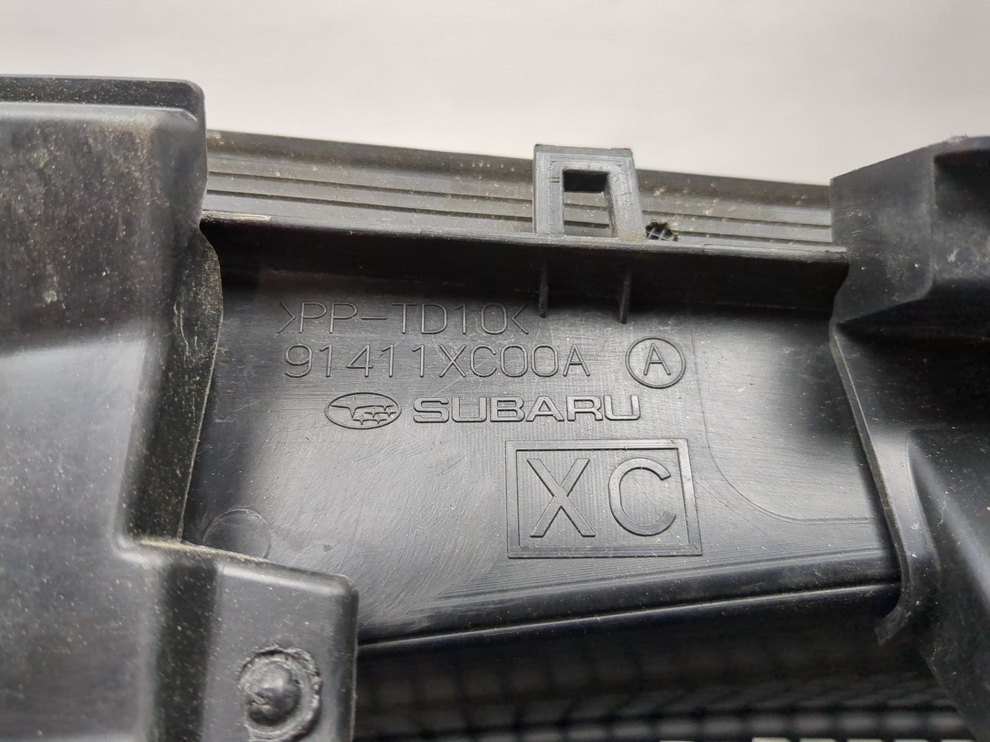 Решетка стеклоочистителей (Жабо)