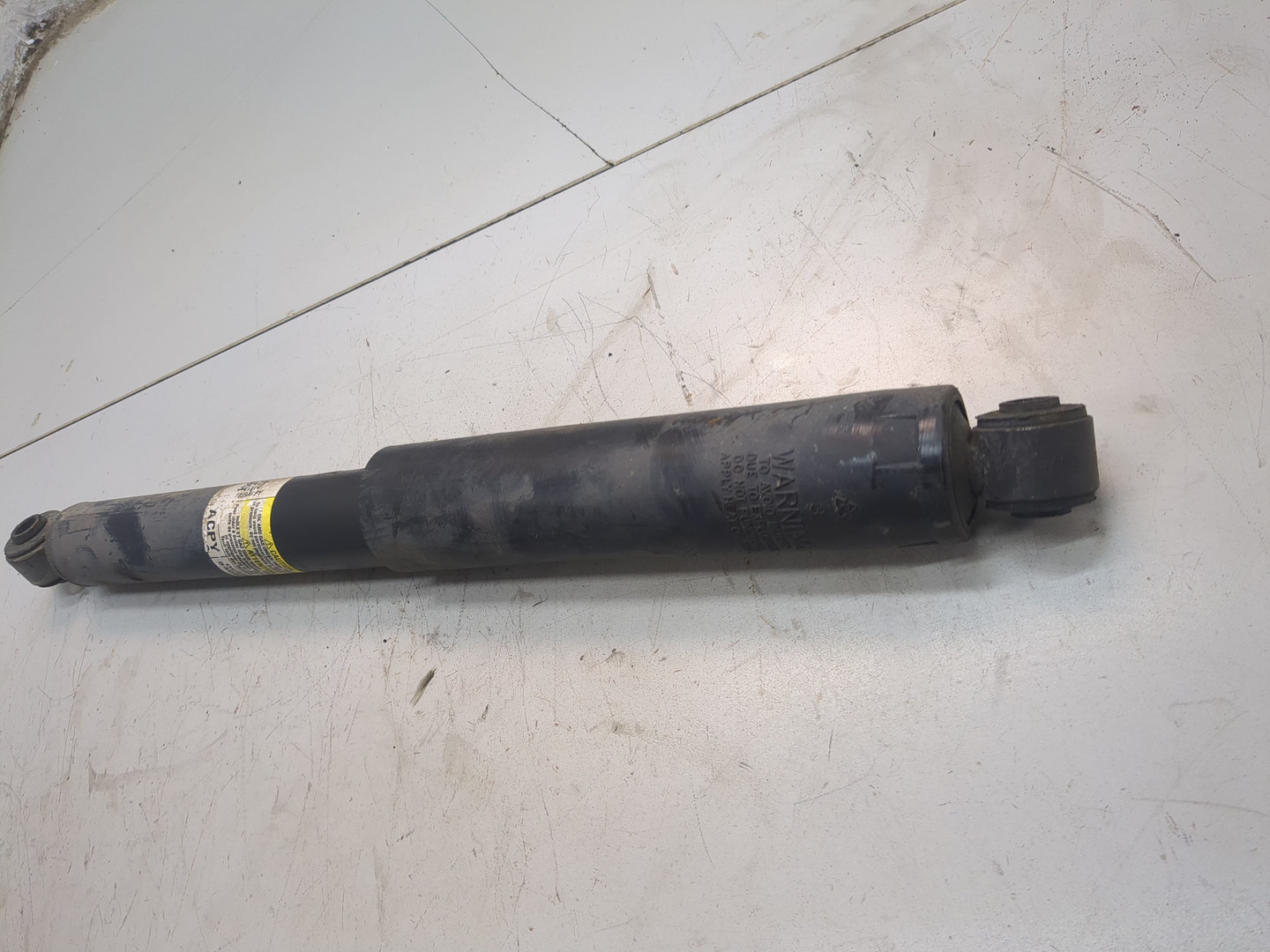 Амортизатор задний (стойка)