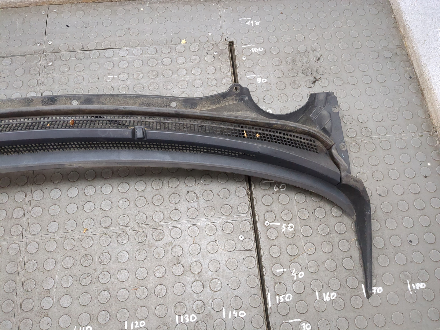 Решетка стеклоочистителей (Жабо)