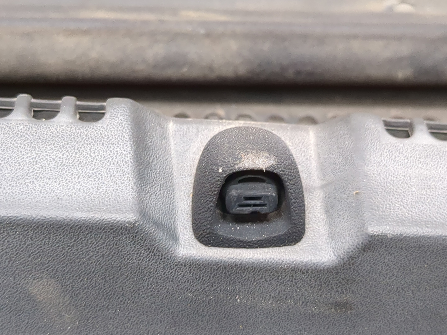 Решетка стеклоочистителей (Жабо)