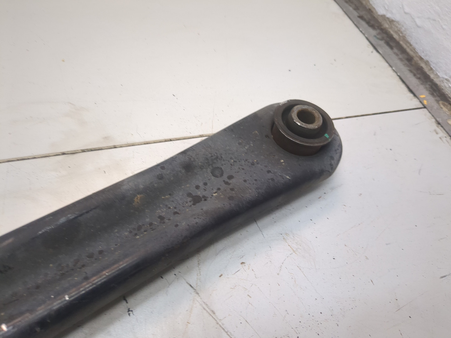 Рычаг задний