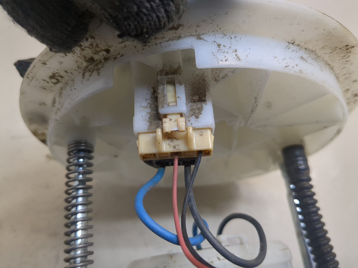 Насос топливный электрический