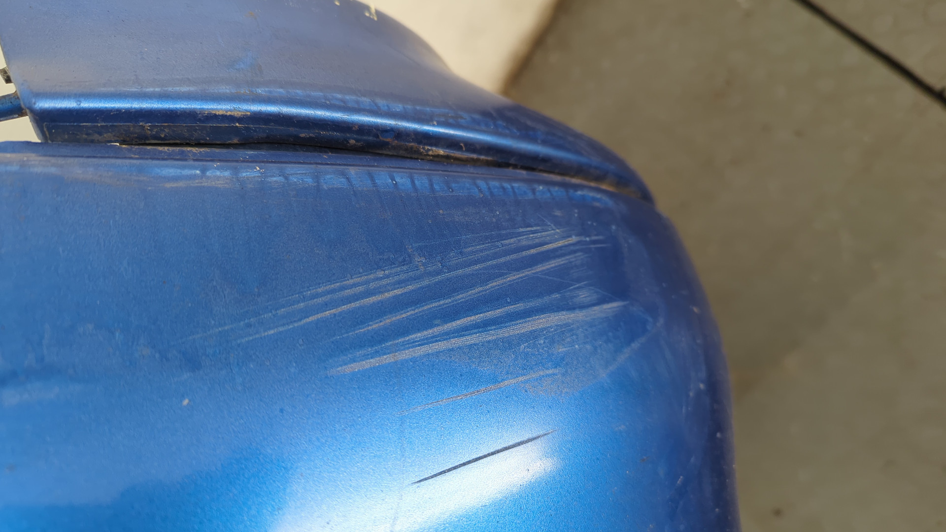 Бампер передний