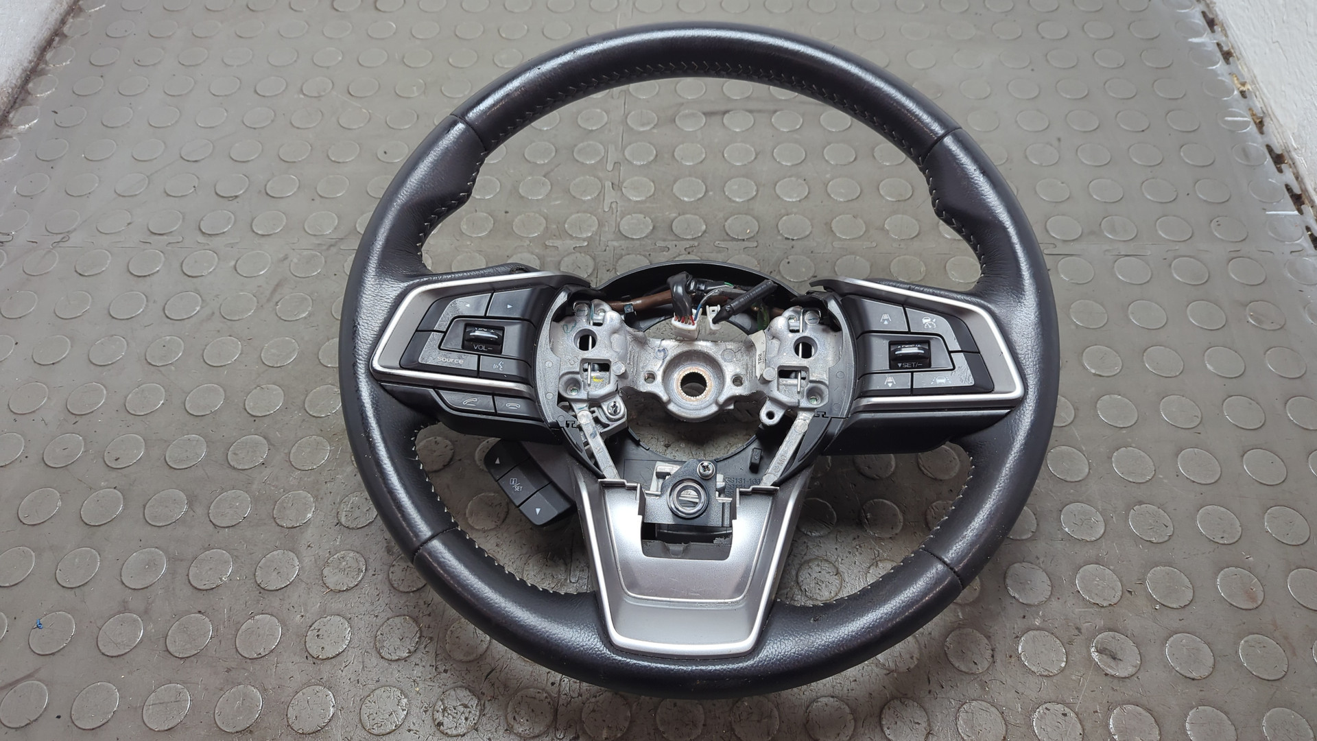 Рулевое колесо (руль)