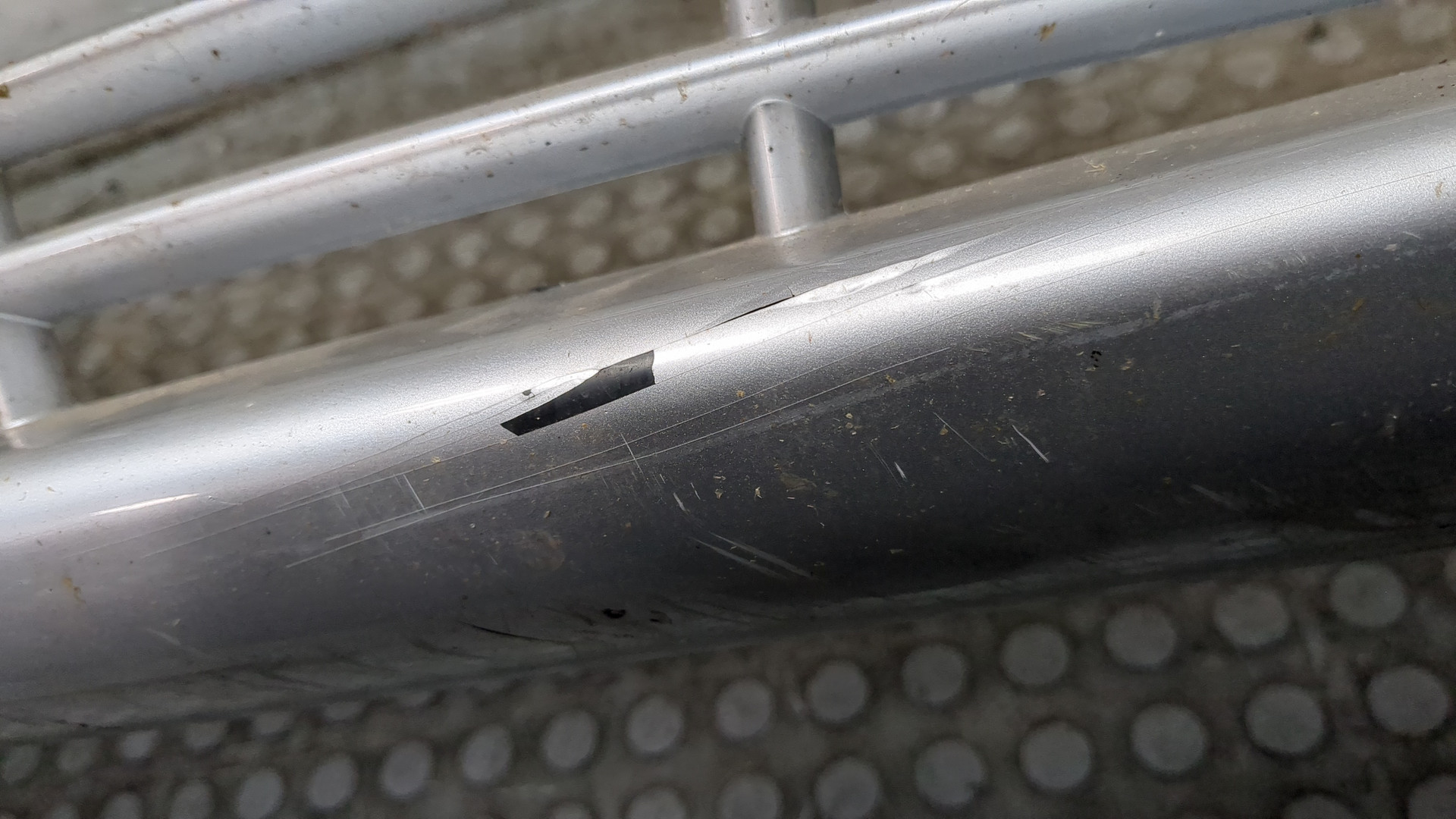 Бампер передний