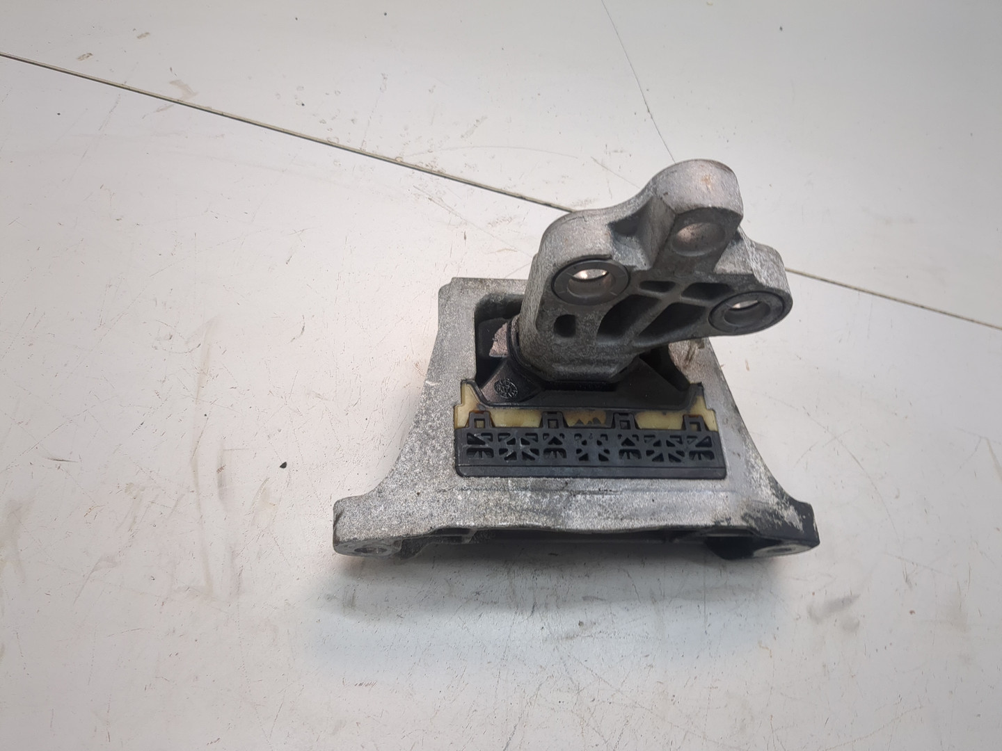 Опора двигателя