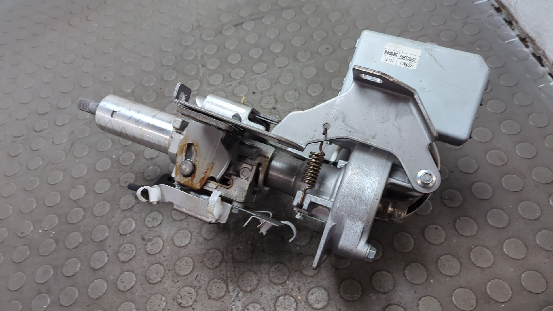 Серводвигатель рулевой рейки