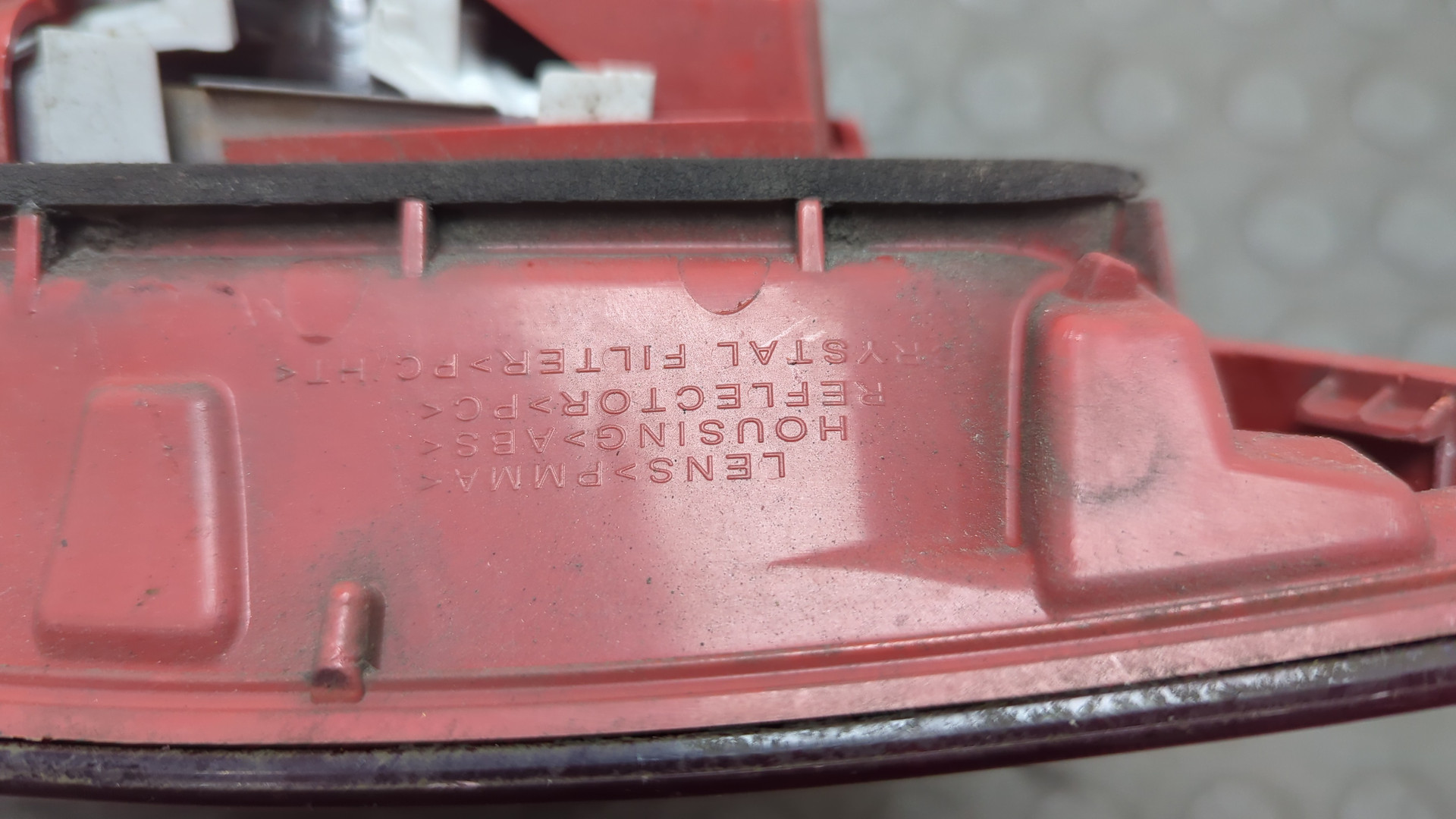 Фонарь задний внутренний правый