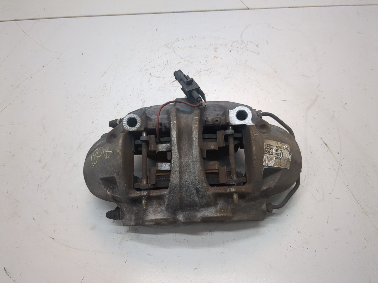 Суппорт передний левый