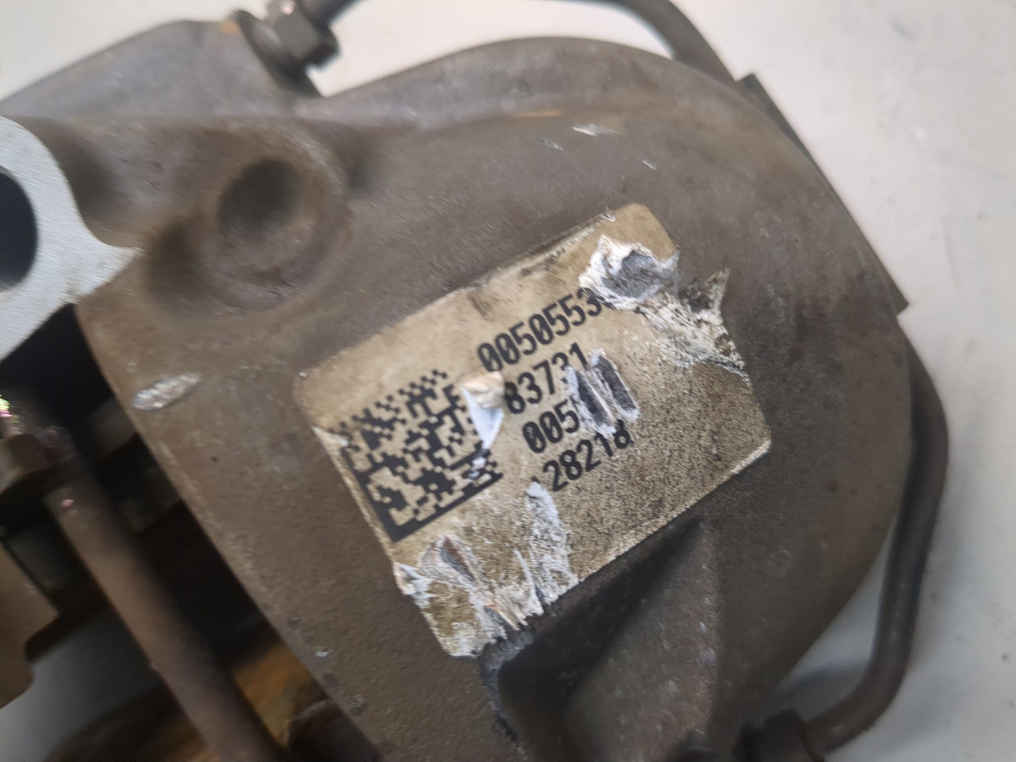 Суппорт передний левый