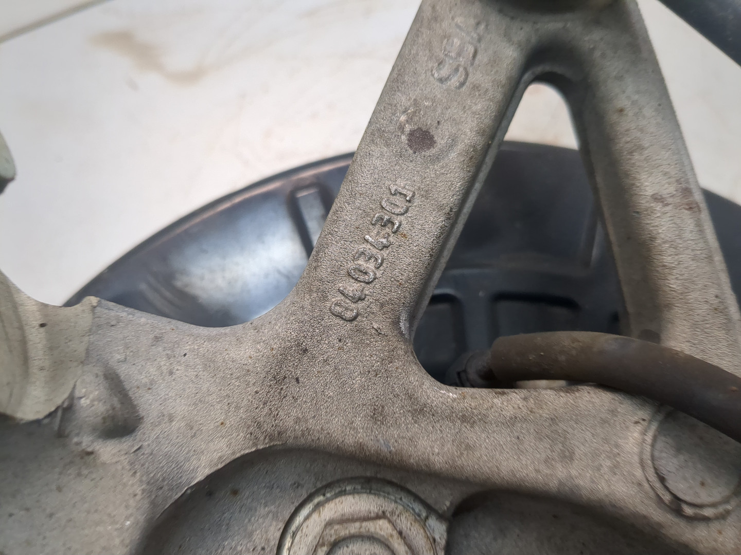 Кулак поворотный задний правый