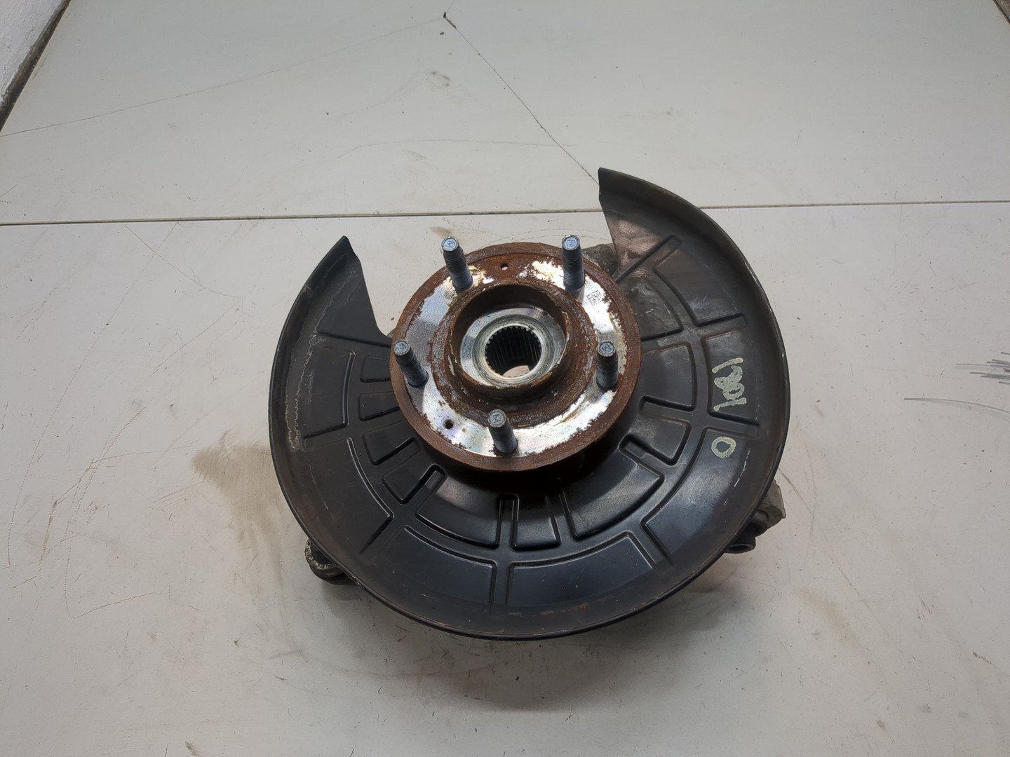 Кулак поворотный задний правый