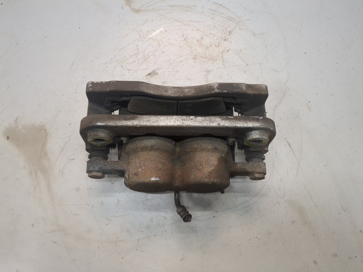 Суппорт передний правый