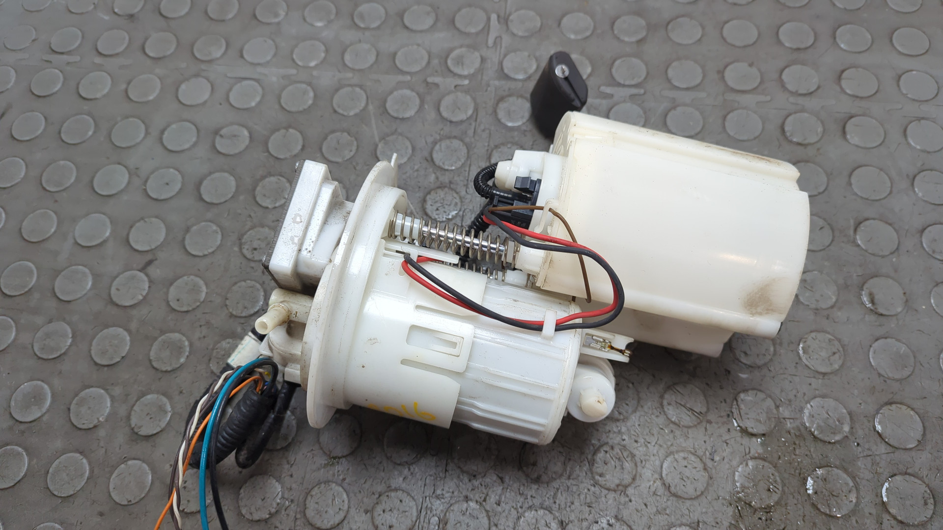 Насос топливный электрический