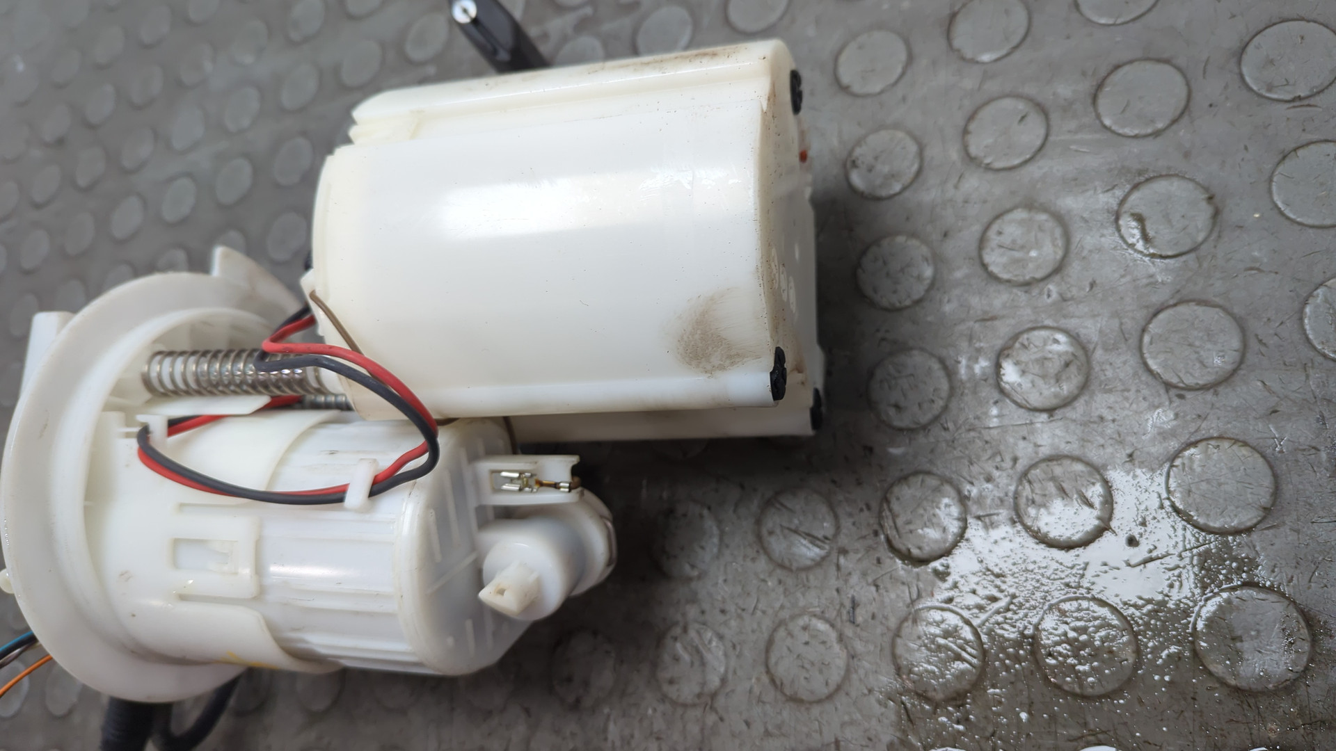 Насос топливный электрический