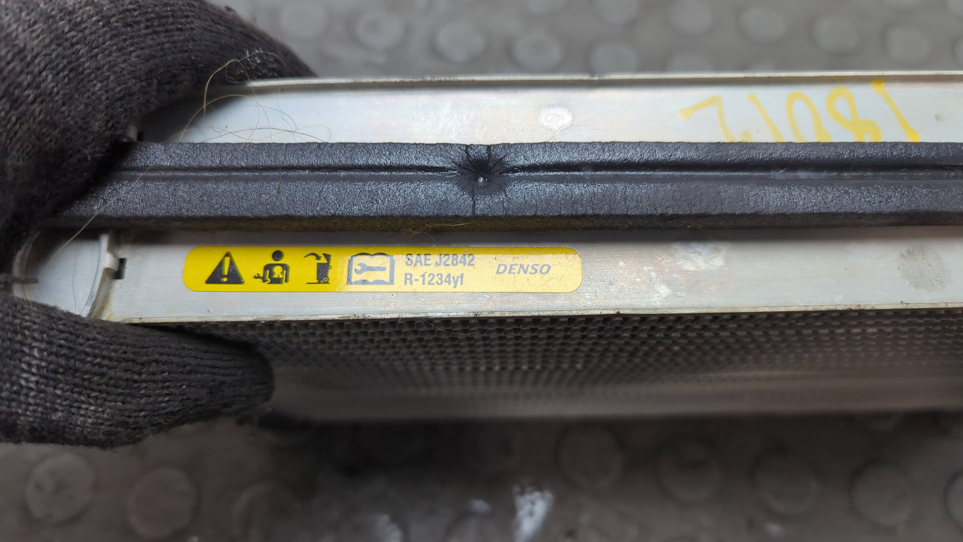 Радиатор кондиционера / конденсер