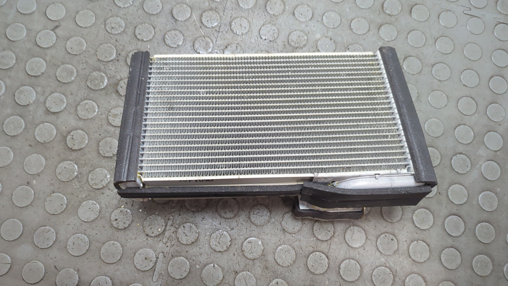 Радиатор кондиционера / конденсер