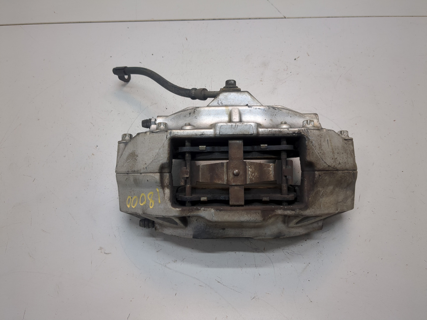 Суппорт передний левый