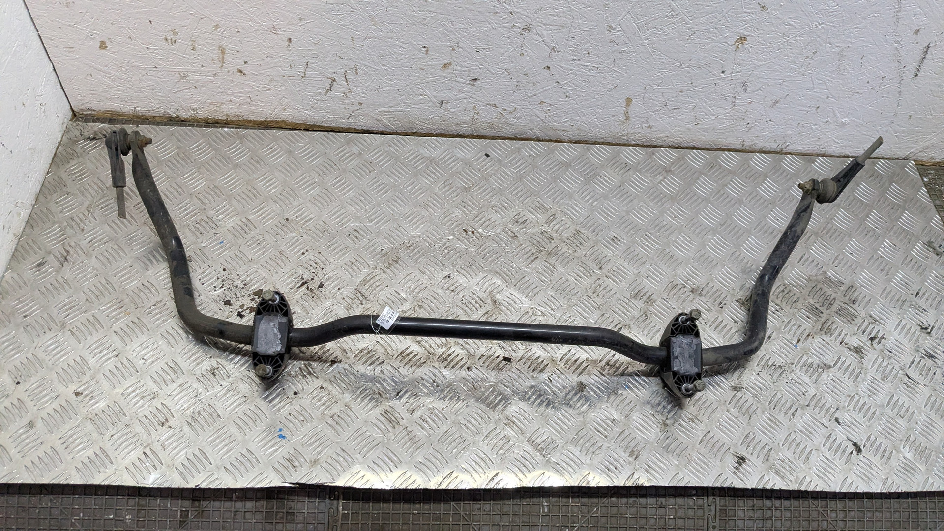 Стабилизатор передний