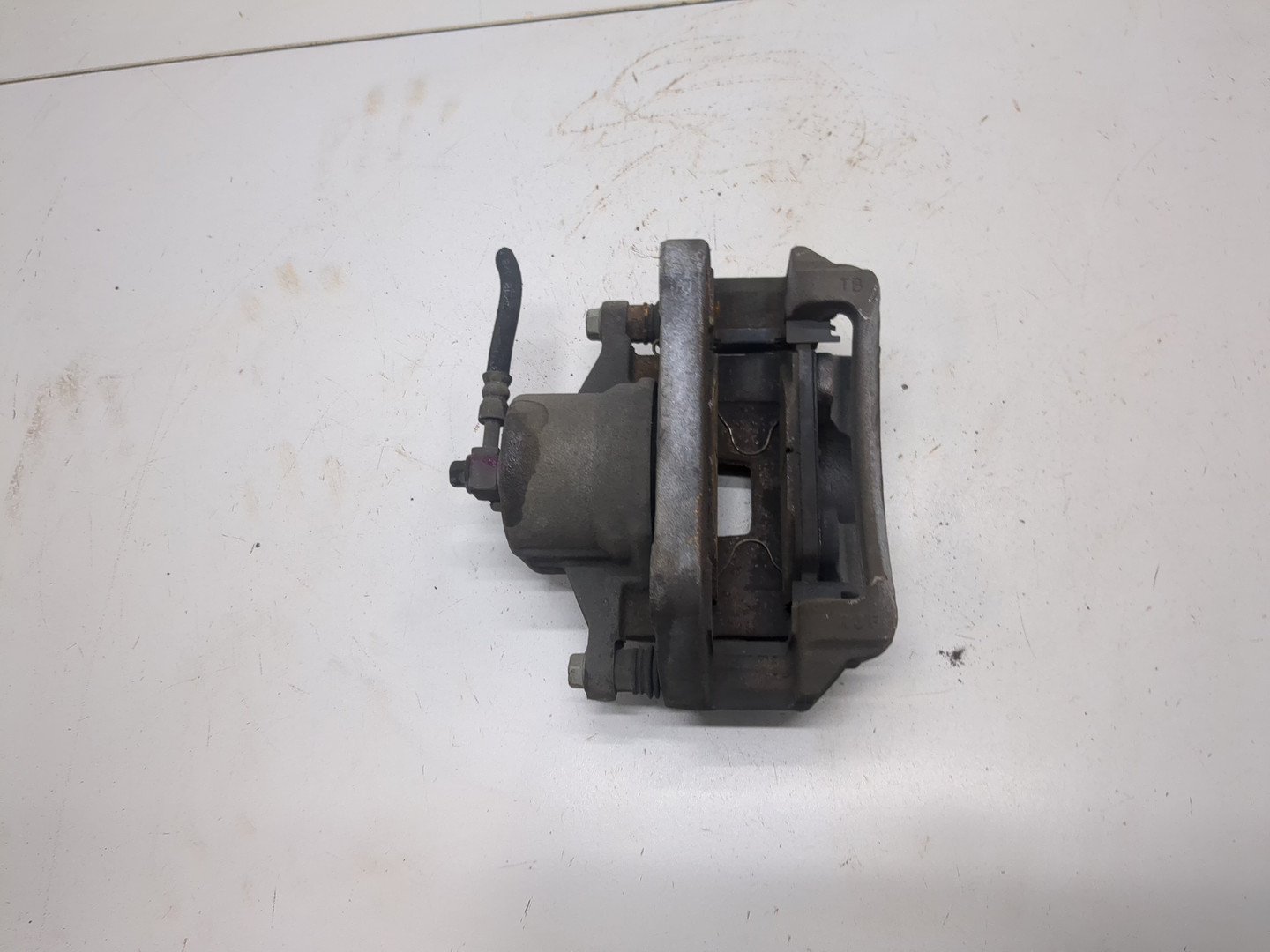 Суппорт передний правый