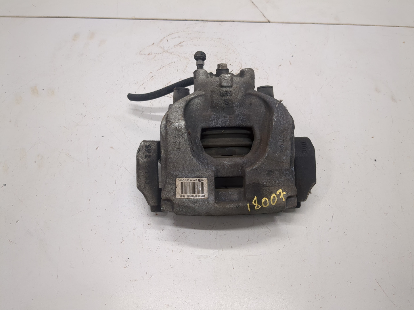 Суппорт передний правый