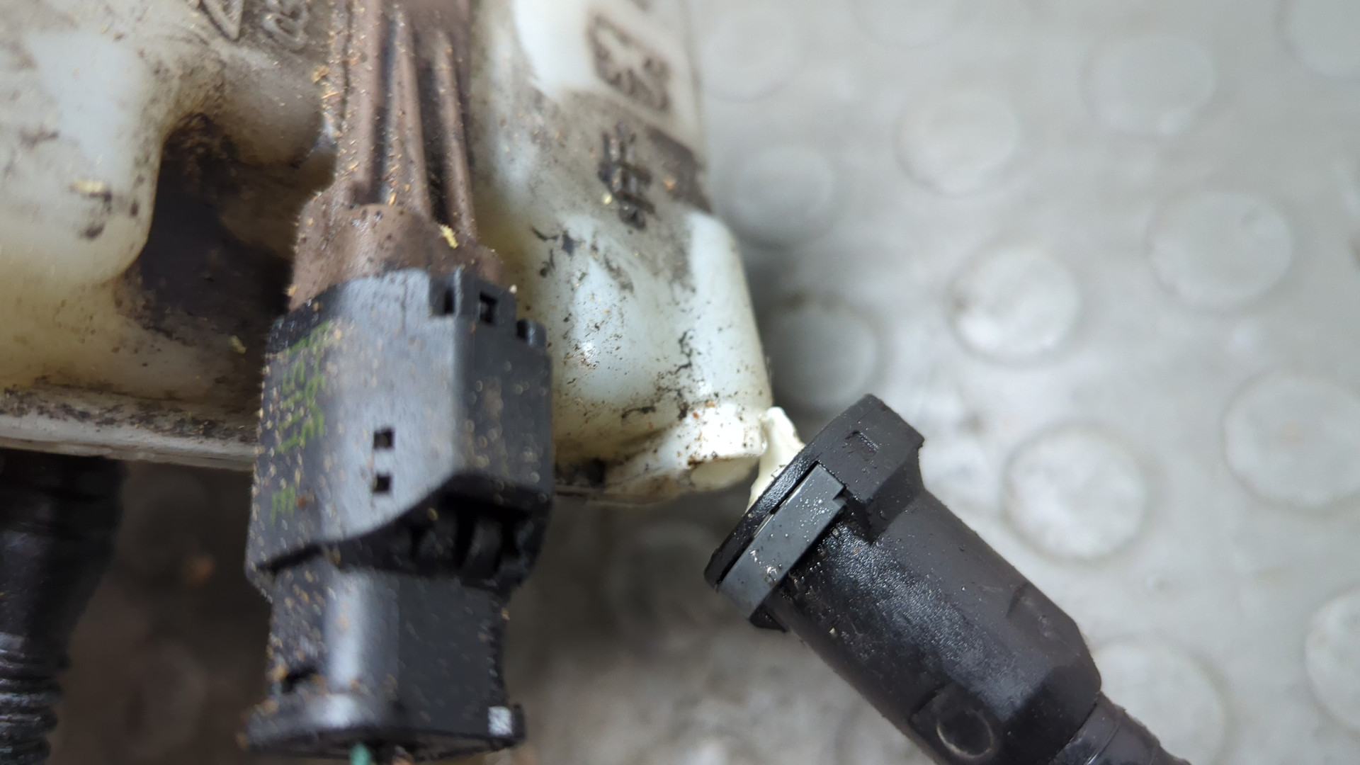 Цилиндр тормозной главный