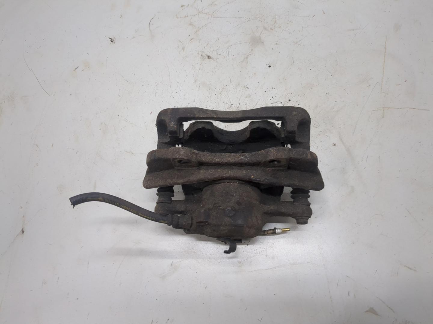 Суппорт передний правый