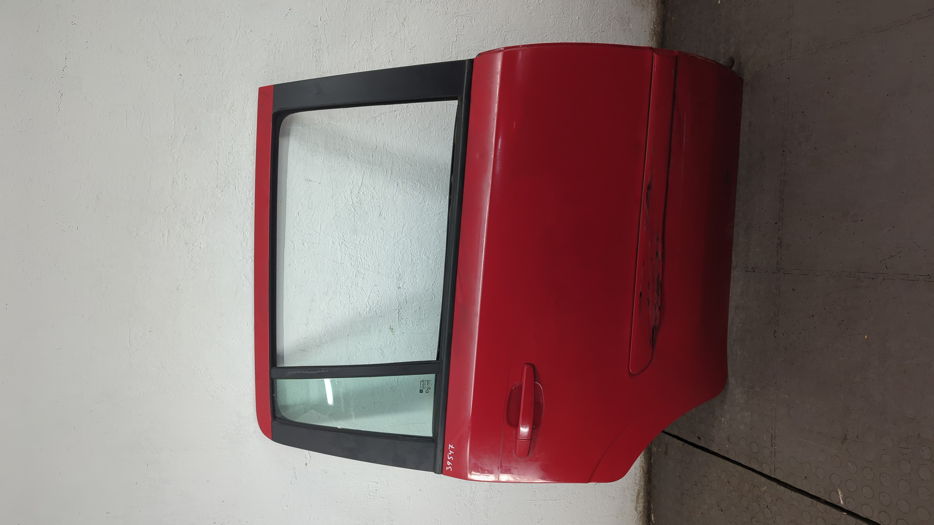 Дверь задняя правая