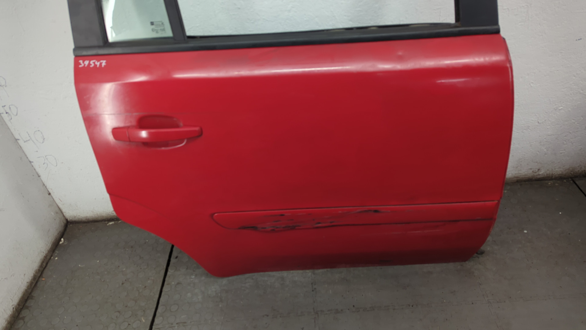 Дверь задняя правая