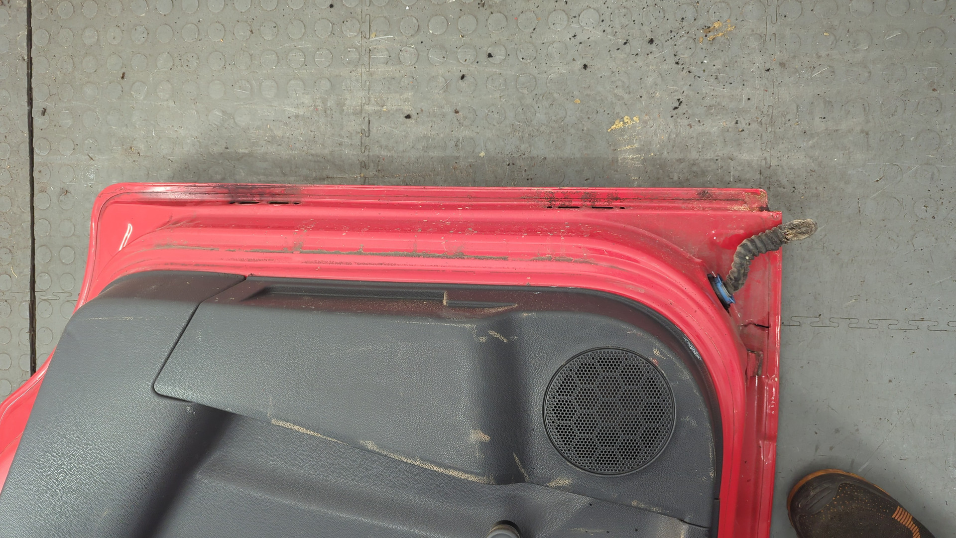 Дверь задняя правая