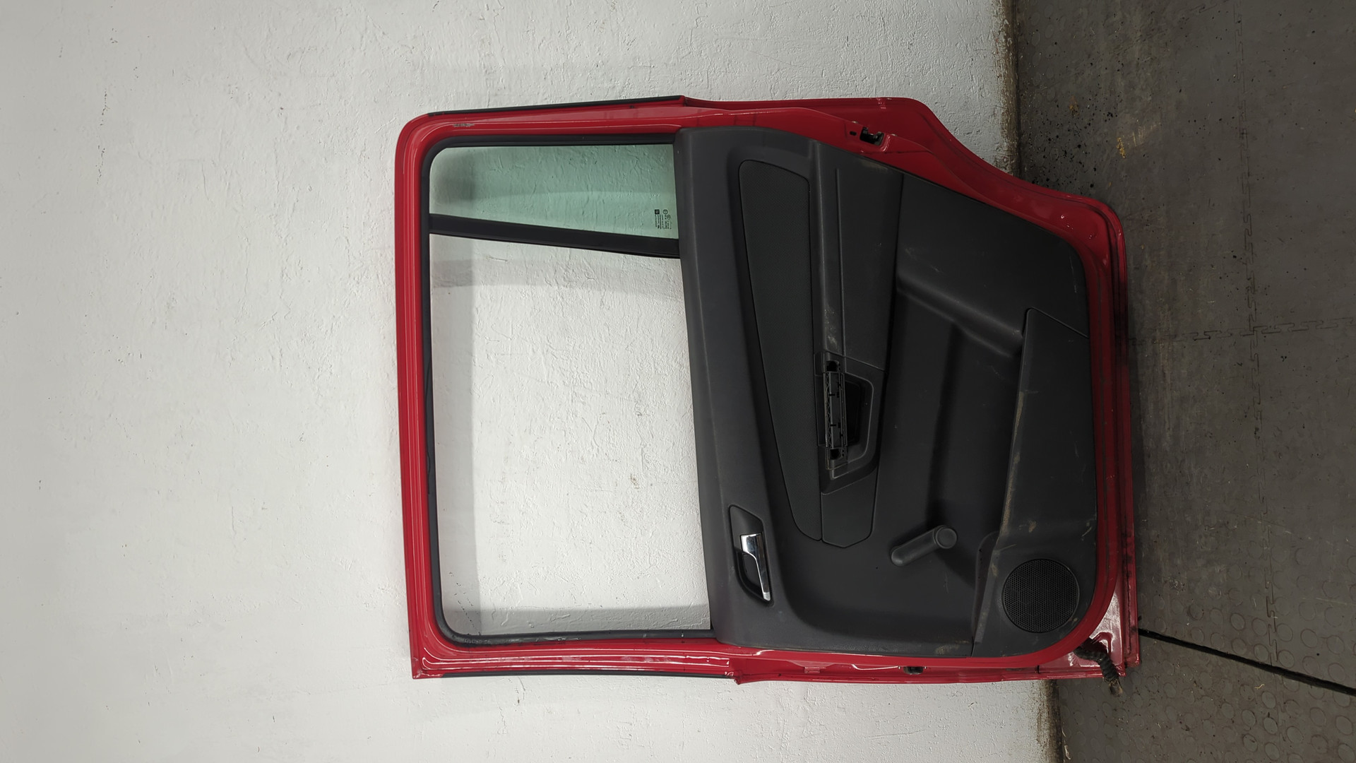 Дверь задняя правая