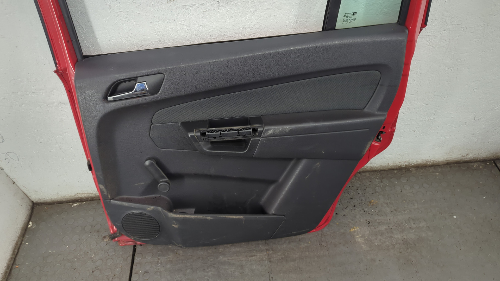 Дверь задняя правая