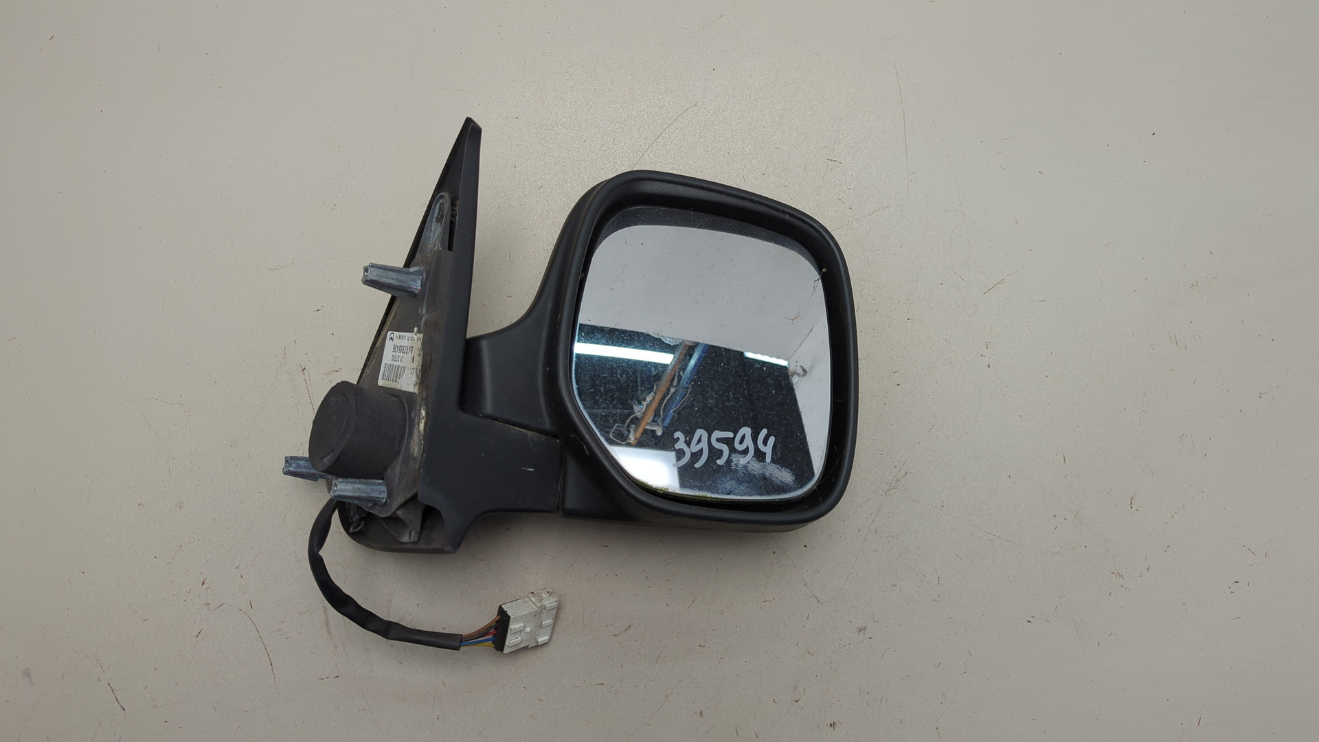 Зеркало правое электрическое