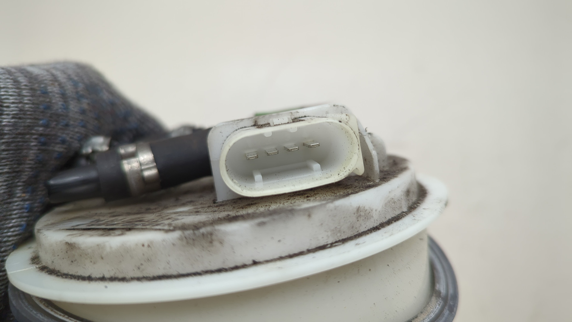 Насос топливный электрический