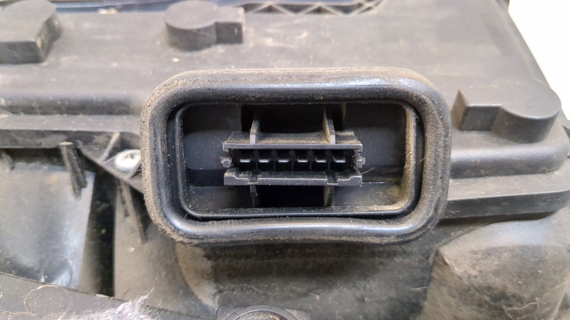 Фонарь задний левый