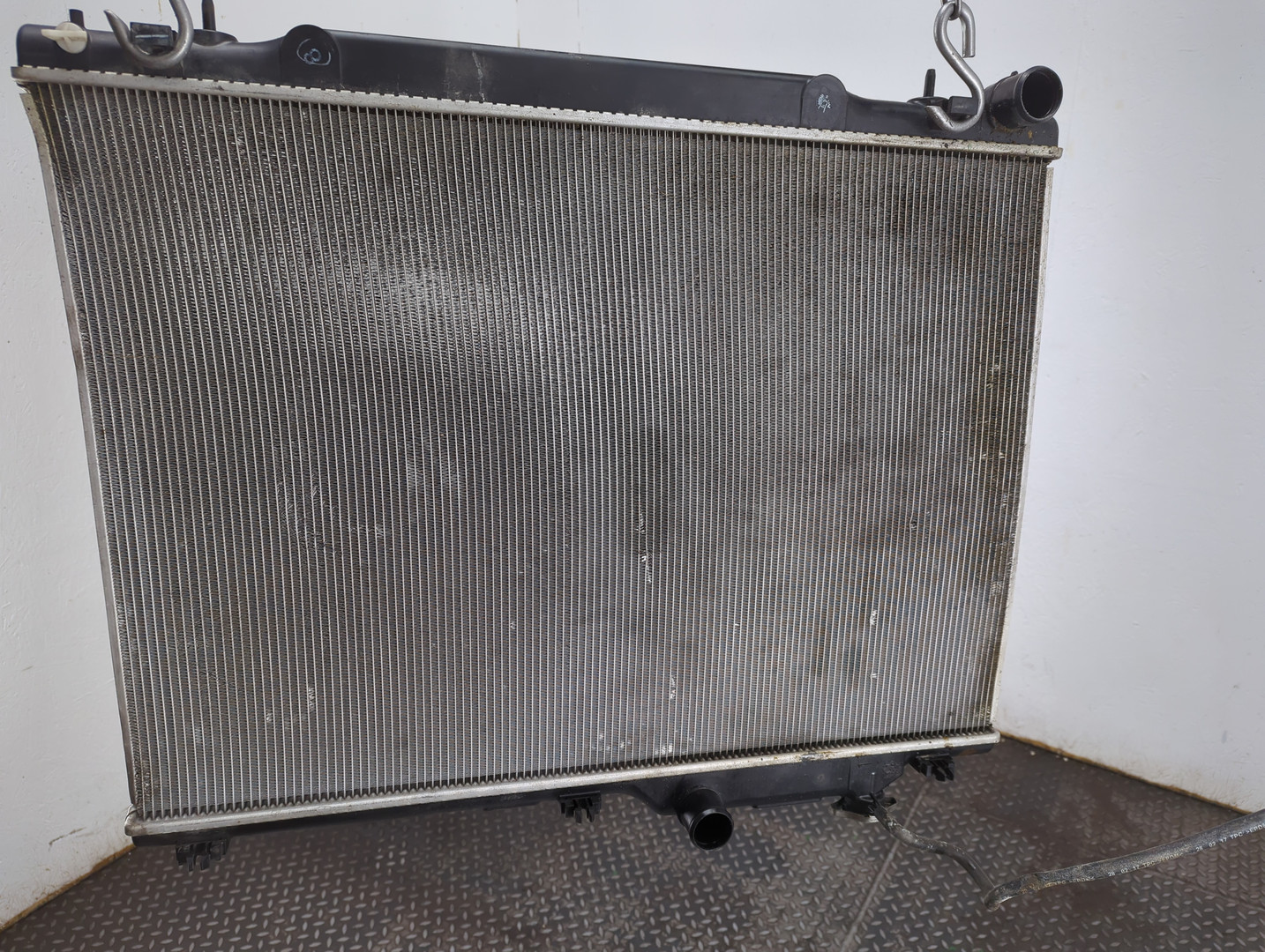 Радиатор охлаждения двигателя основной