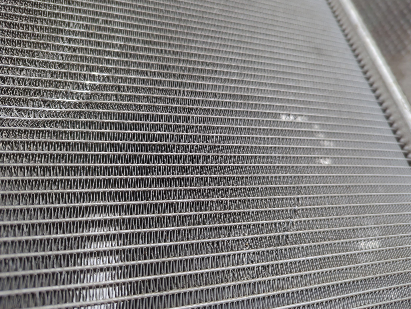 Радиатор охлаждения двигателя основной