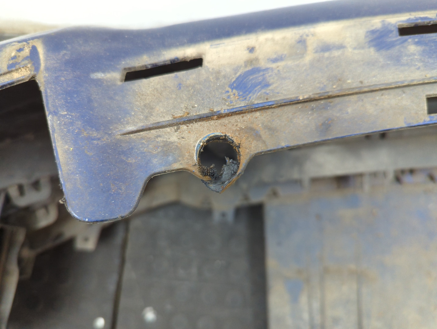 Бампер передний