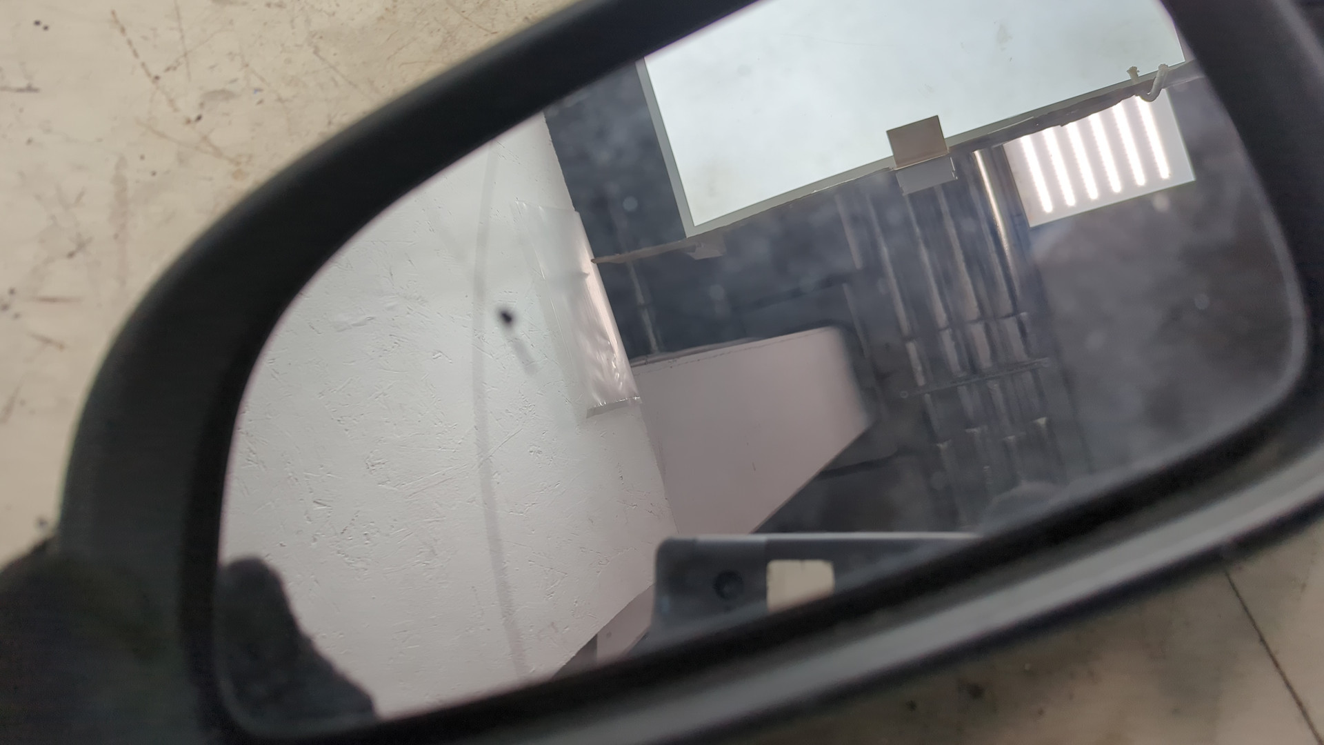 Зеркало левое электрическое