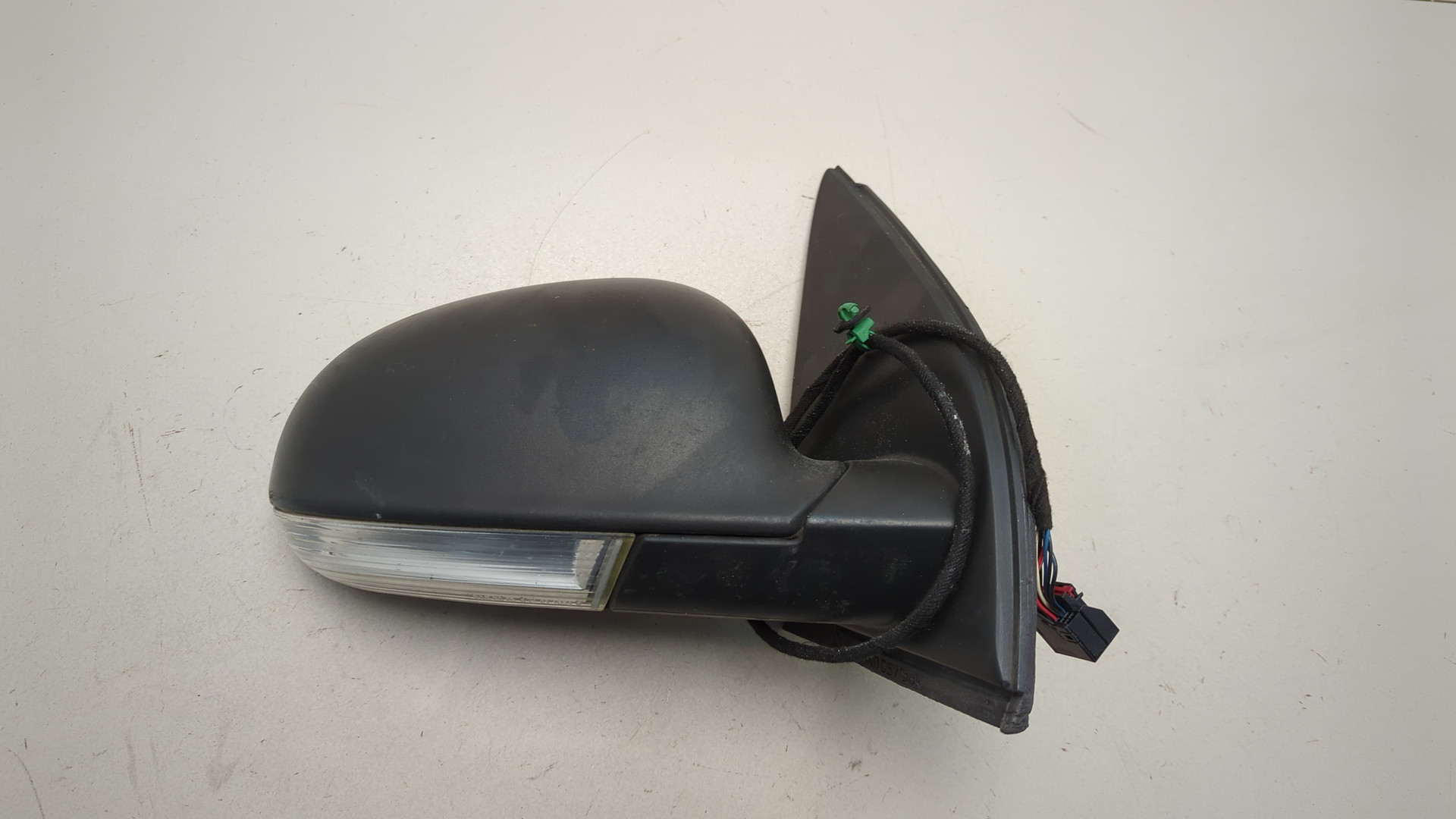 Зеркало правое электрическое