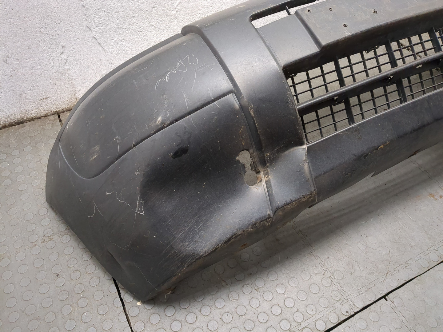 Бампер передний